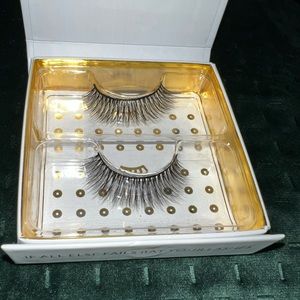 BATTINGTON LASHES MONROE